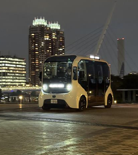 TOYOTA e-Palette Driving